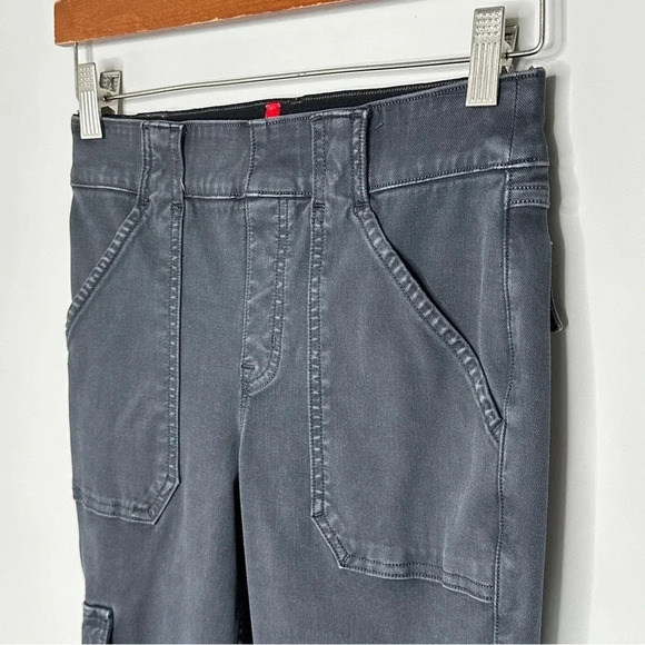 Spanx Gray Stretch Cargo Pants Size Small Petite Classic Cargo Slimming Classic - Picture 6 of 9